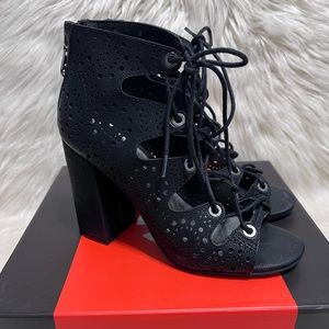 EUC G by Guess Block Heel Lace-up Booties | size 6.5